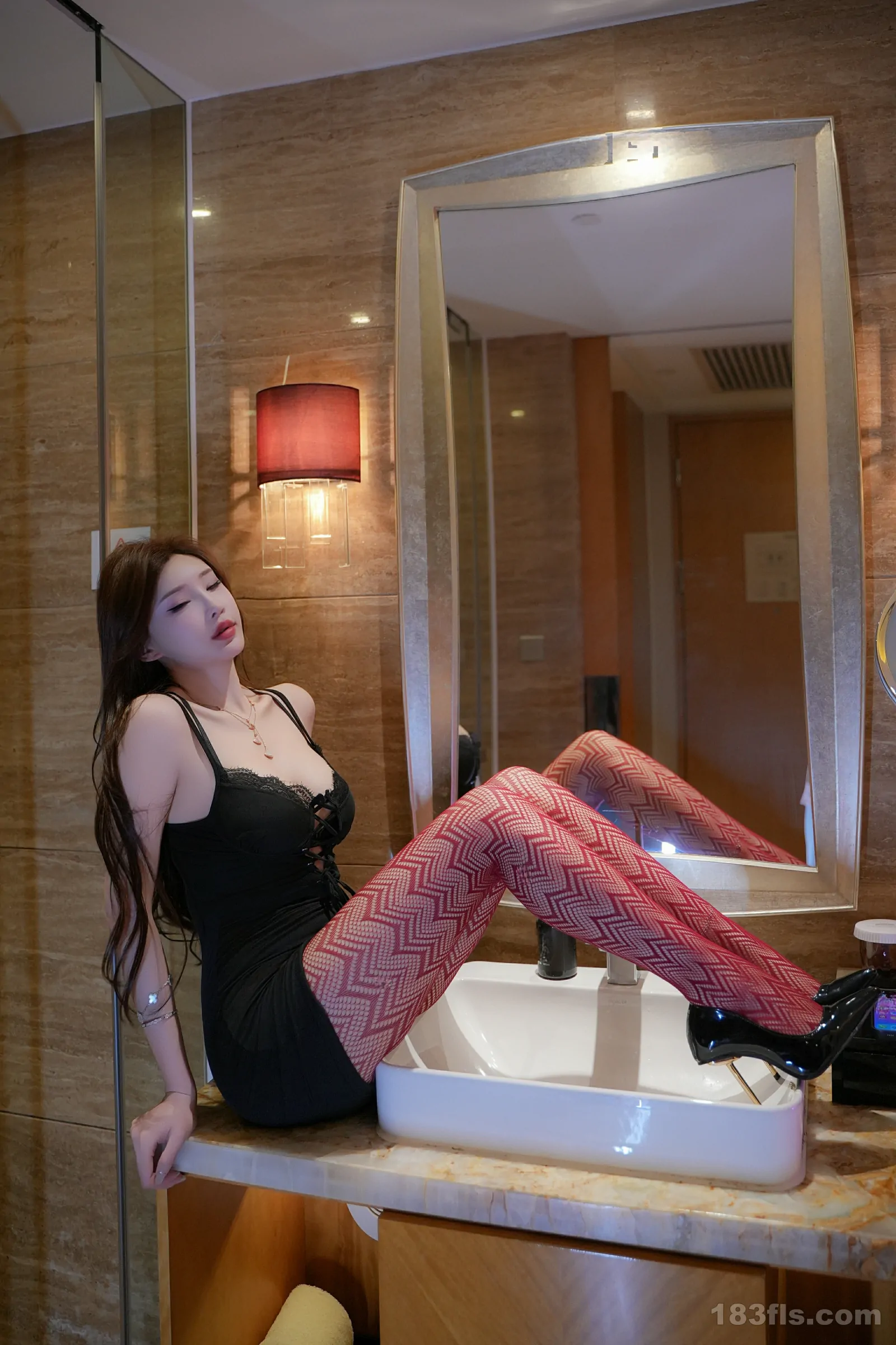 日本母乳人妻林心如三級片