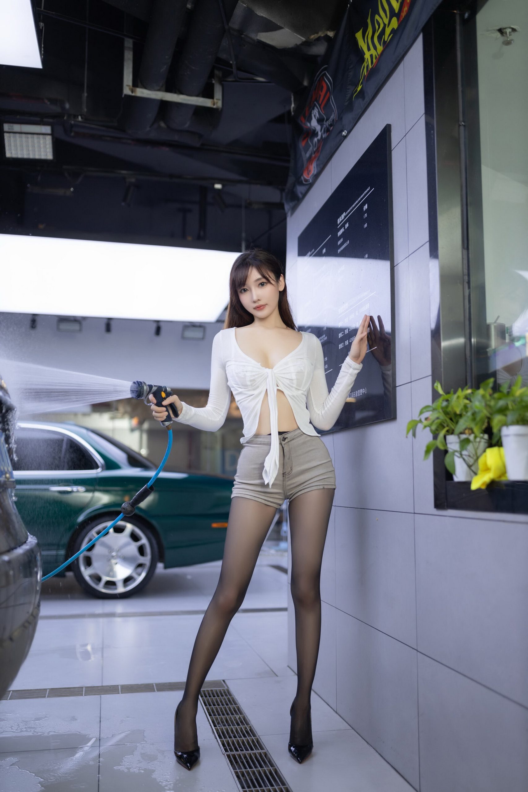 處女麻豆夢瑤