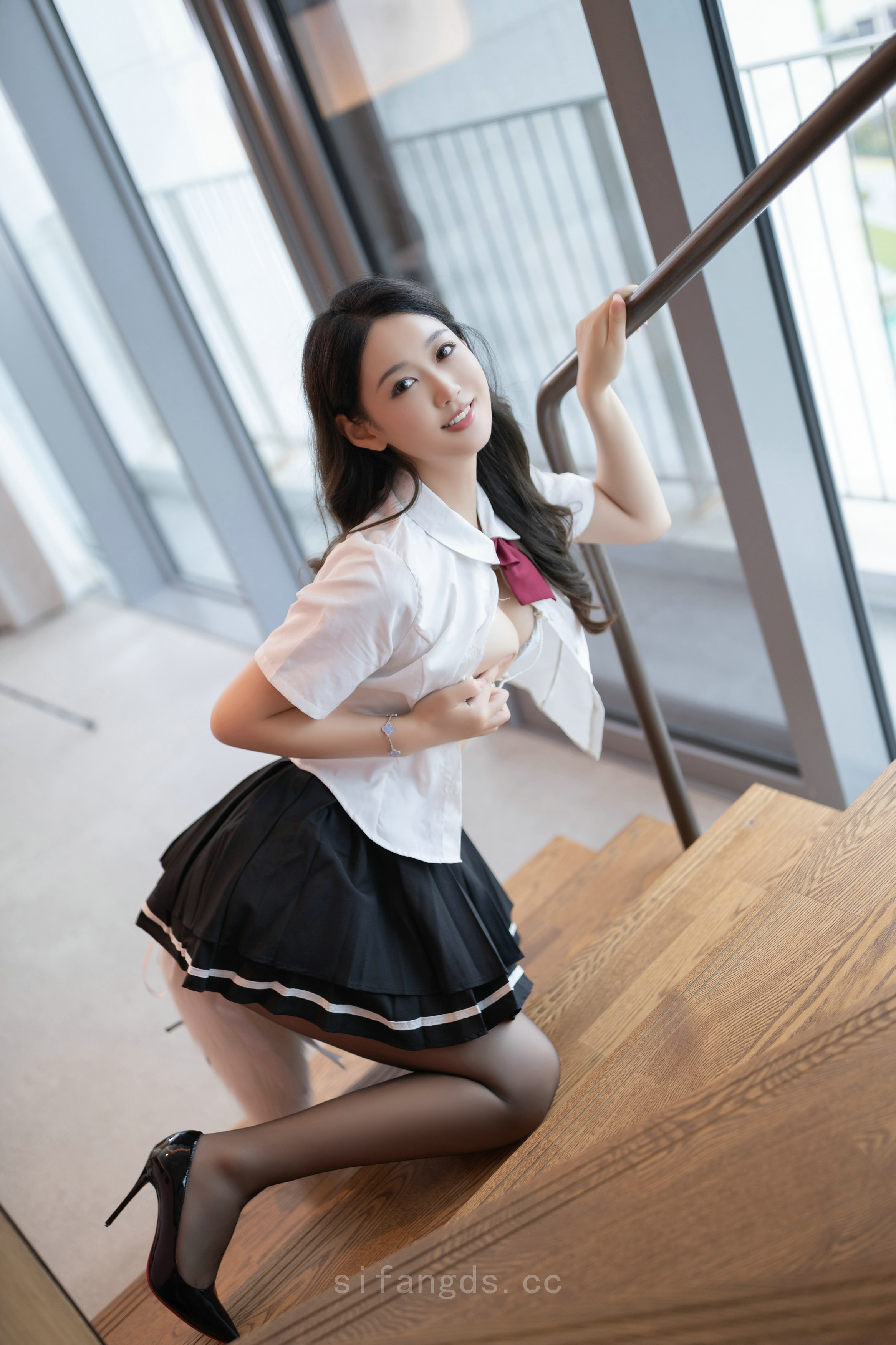 人妻外遇上司激情後吞精