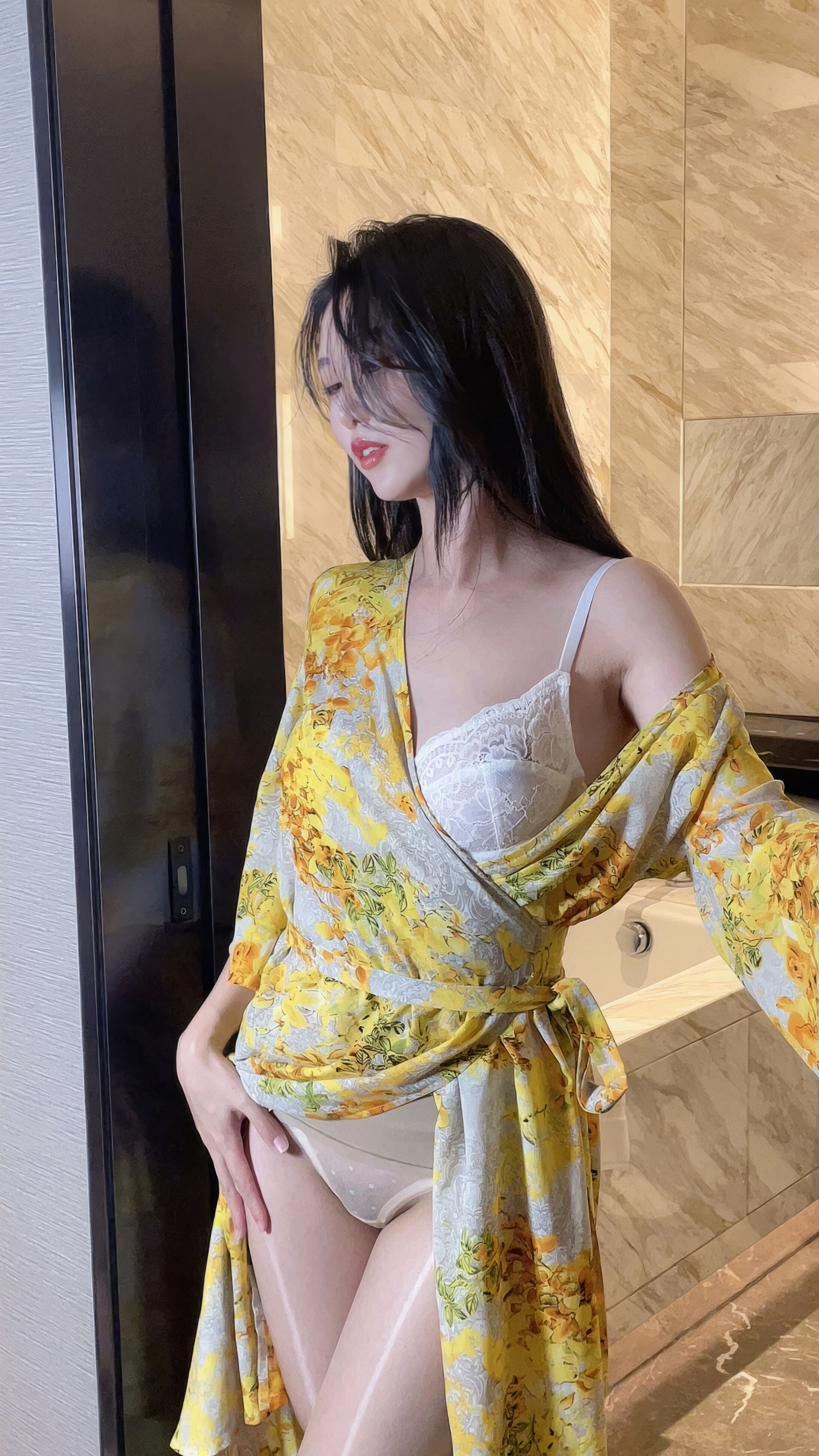 雙飛小姐姐叫外賣
